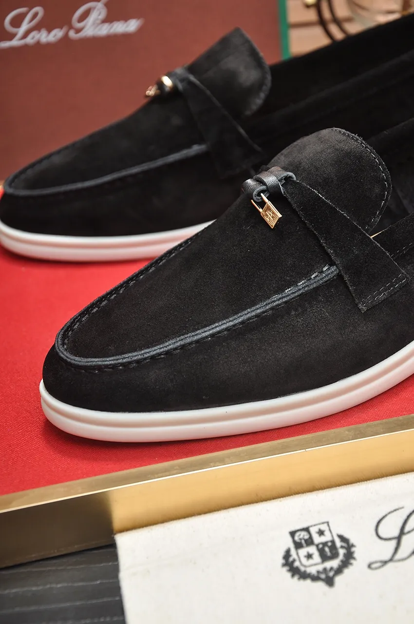 Men's shoes 💰400💶[𝐥𝐨𝐫𝐨 𝐏𝐢𝐚𝐧𝐚] [Couple model] High-end quality, affordable price, LP classic loafers, Italian treasure brand, the only brand that can match Hermès! Only after wearing it do we know that we can’t live up to our feet. Women’s code: 35-40 (customized sizes 34, 41, 42 are non-returnable) Men’s code: 38-44 (customized 45, 46, 47, 48 are non-refundable) Fabric: Customized imported cashmere Lining: Customized imported fetal cowhide Foot: Imported benzene-dyed calfskin Outsole: Exclusive original glass rubber outsole